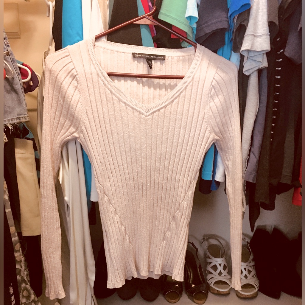 Whbm Euc Soft Pink With Metallic Accents Stretchy Vneck Long Sleeve Top.